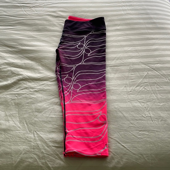 Fabletics Pants - Fabletics Cropped Ombré Leggings